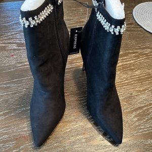 Women Express Boots